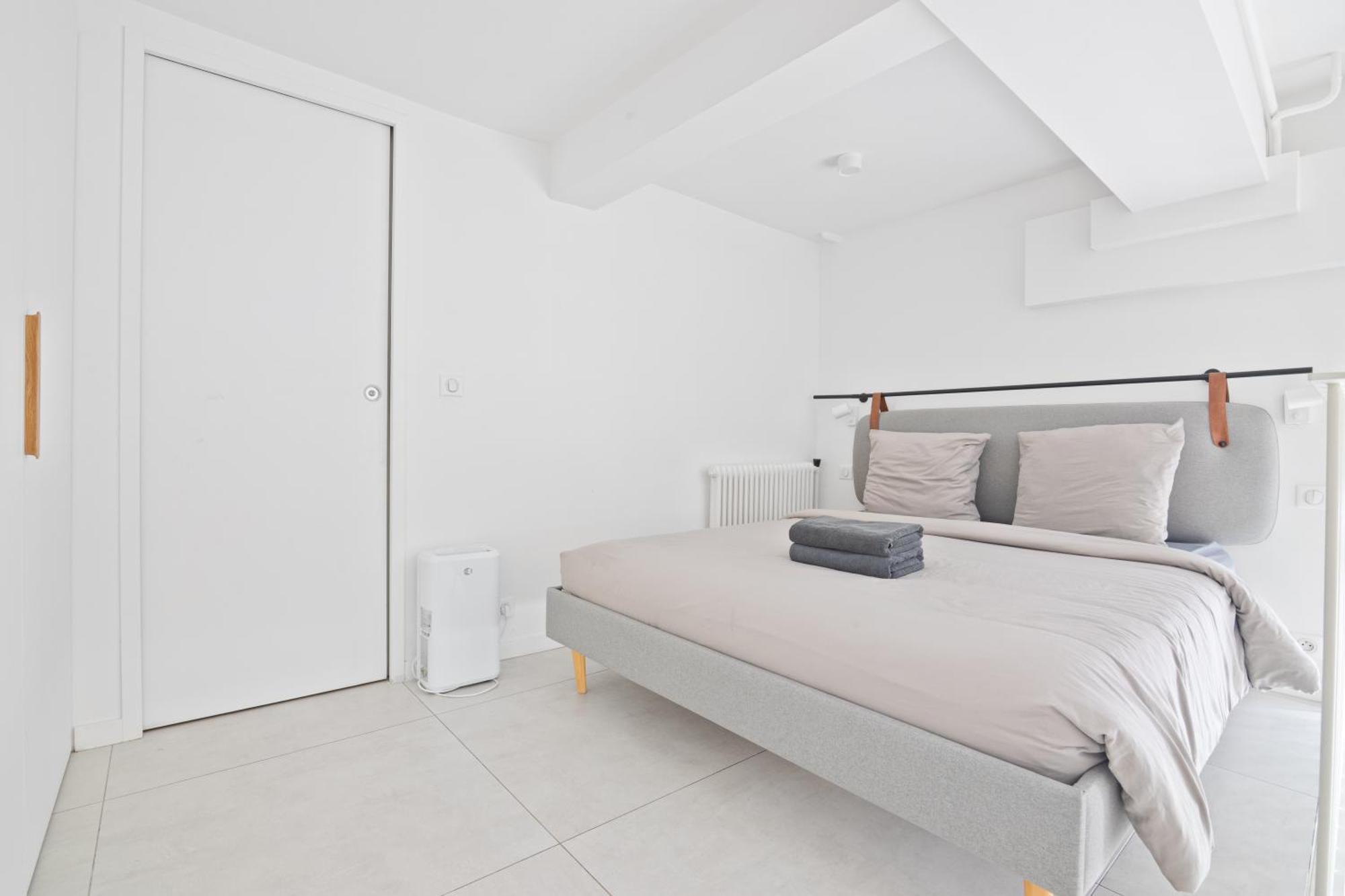 Apartment Luxurious Mezzanine Quartier Tour Eiffel